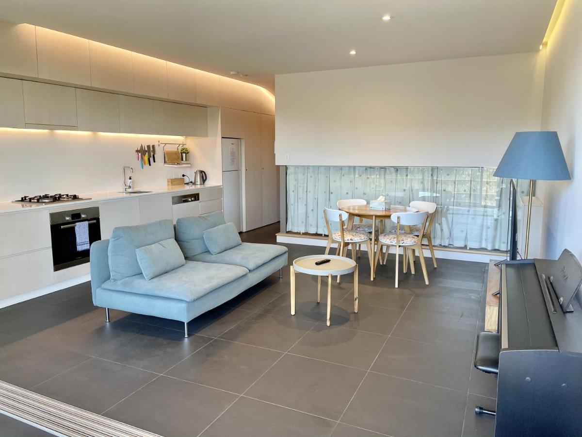Nishi Holiday Apartments Canberra Esterno foto
