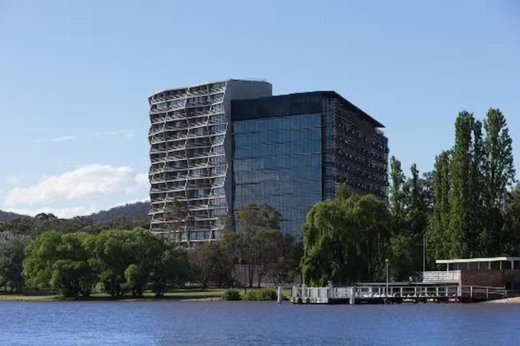 Nishi Holiday Apartments Canberra Esterno foto